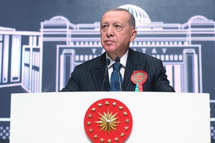 أردوغان يؤكد مجدداً الحاجة لدستور مدني