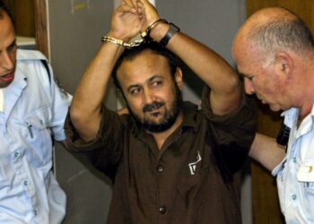 MEE: السلطة الفلسطينية طلبت عدم الإفراج عن البرغوثي من سجون الاحتلال