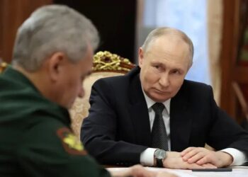 بوتين يقيل شويغو ويبقى على لافروف