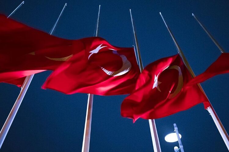 أردوغان يعلن الحداد لوفاة الرئيس الإيراني في حادثة تحطم مروحية 1 أردوغان يعلن الحداد لوفاة الرئيس الإيراني في حادثة تحطم مروحية