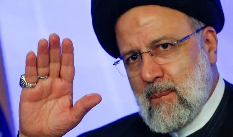 إيران في حداد.. وخامنئي يكلف محمد مخبر برئاسة البلاد