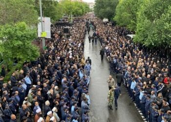 انطلاق مراسيم تشييع الرئيس الإيراني ومرافقيه