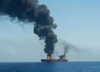 إيران تعلن الإفراج عن طاقم سفينة مرتبطة بإسرائيل