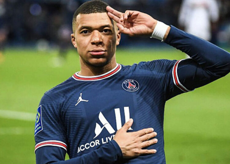 مبابي يودع بطولة دوري أبطال أوروبا ويغادر بعد استفزازه