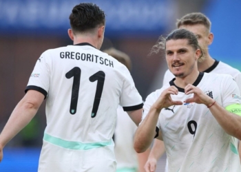 النمسا تتصدر مجموعتها بالفوز على هولندا.. ومبابي يسجل أول أهدافه