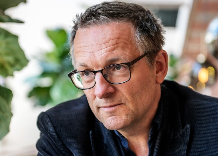 بعد اختفائه لأيام.. العثور على جثة مذيع بريطاني في جزيرة يونانية 1 ختفائ