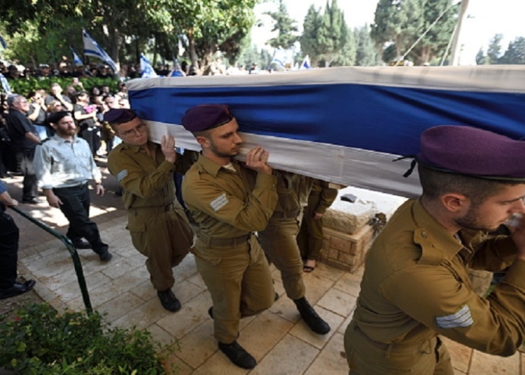 إسرائيل تعلن مقتل 8 جنود بحادث "تفجير ناقلة" في غزة 1 إسرائيل تعلن مقتل 8 جنود بحادث “تفجير ناقلة” في غزة