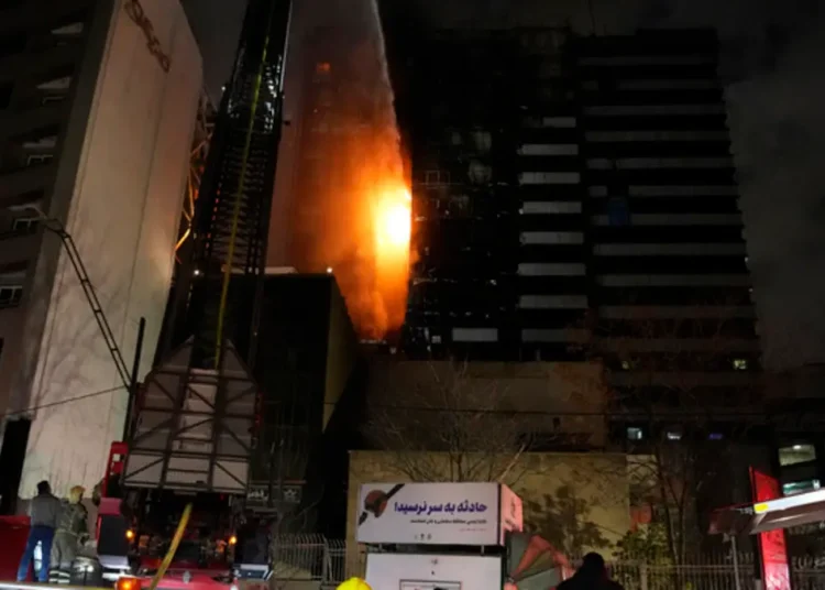 إيران: حريق بمستشفى شمال البلاد يسفر عن 9 قتلى