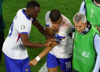 أمم أوروبا: بعد فوزها الافتتاحي على النمسا.. مبابي يصاب بكسر في أنفه