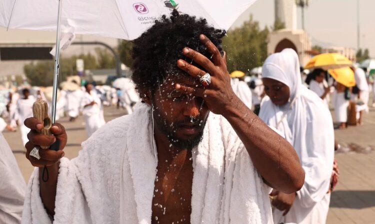 وزير الصحة السعودي: 83% من وفيات الحج لحجاج بلا تصريح 1 وزير الصحة السعودي: 83% من وفيات الحج لحجاج بلا تصريح