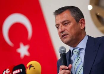 زعيم المعارضة التركية: لا يجب أن يصبح نصف سكان تركيا من السوريين