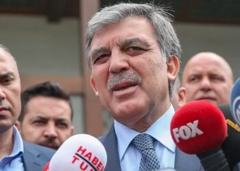 “تحالف ثلاثي” ضد أردوغان.. ما حقيقة سعي عبد الله غول للعودة إلى رئاسة تركيا؟