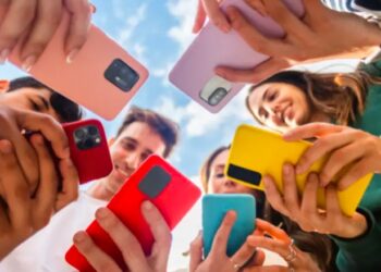 ناقوس خطر.. نصف الجيل “Z” مزدوج الشخصية!