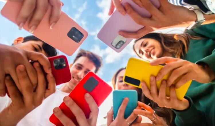 ناقوس خطر.. نصف الجيل “Z” مزدوج الشخصية!