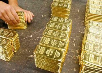 بريق الذهب يخفت بحثا عن دلائل حول مسار الفائدة الأميركية