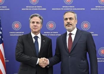 فيدان يبحث مع بلينكن مقترح بايدن.. ويحذر من استمرار الحرب في غزة