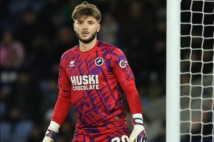 بعد أيام من تألقه واختياره رجل المباراة.. وفاة حارس مرمى دولي 1 أيام