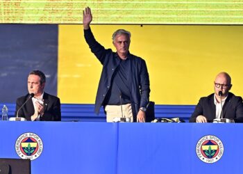 مورينيو لجماهير فريقه الجديد: أحلامكم هي أحلامي