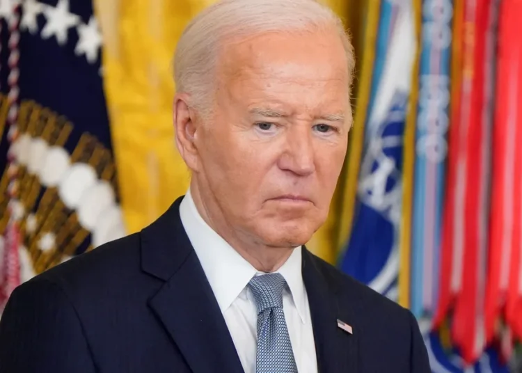 بايدن نافيا الفكرة: “وحده الرب القدير يمكنه أن يقنعني بالانسحاب”