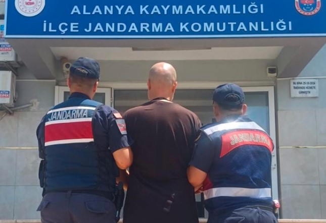 تركيا.. القبض على مواطن روسي مطلوب للإنتربول بمدينة ألانيا 1 تركيا.. القبض على مواطن روسي مطلوب للإنتربول بمدينة ألانيا