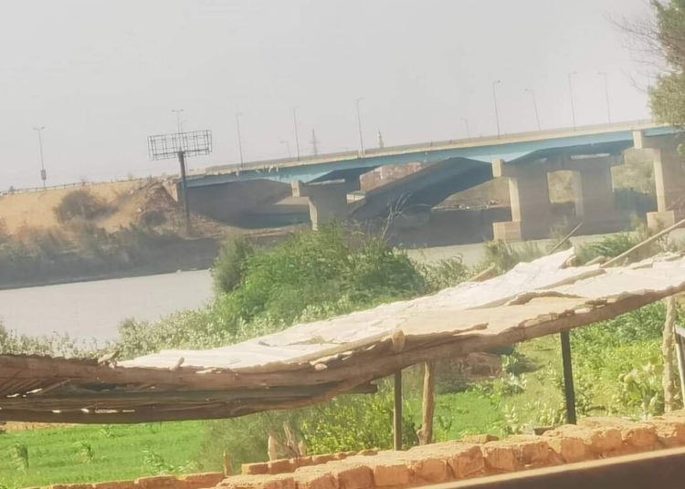 الجيش السوداني والدعم السريع يتبادلان الاتهام في تدمير جسر الحلفايا..