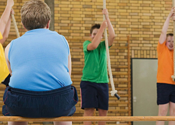 مشكلة السمنة لدى الأطفال.. "الرياضة وحدها لا تكفي" 2 مشكلة السمنة لدى الأطفال.. “الرياضة وحدها لا تكفي”