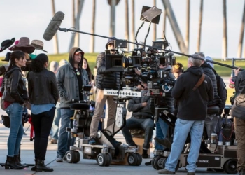 فوز فيلم “غزة 101” بجائزة أفضل برنامج لشؤون الساعة في حفل جوائز البث الرقمي لعام 2024