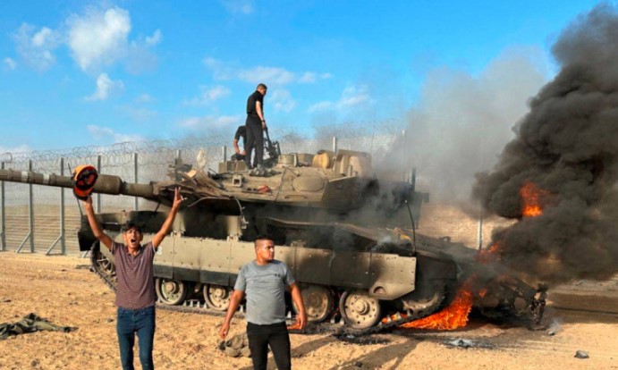 جيش الاحتلال يعترف لأول مرة بنقص في الدبابات بسبب استهدافها بغزة 1 جيش الاحتلال يعترف لأول مرة بنقص في الدبابات بسبب استهدافها بغزة