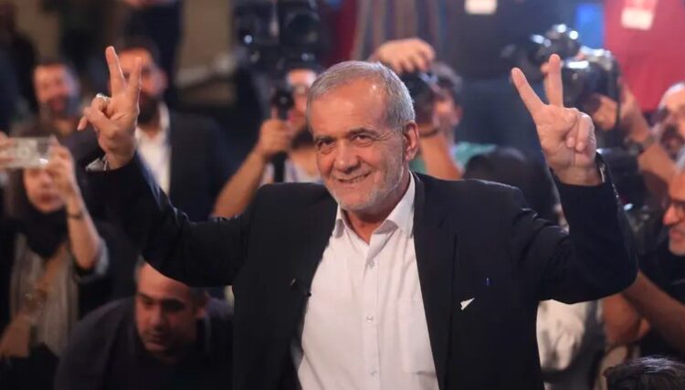 رسمياً.. مسعود بزشكيان رئيساً لإيران