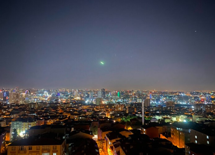 ماذا شاهد سكان إسطنبول في سماء مدينتهم؟ 1 ماذا شاهد سكان إسطنبول في سماء مدينتهم؟