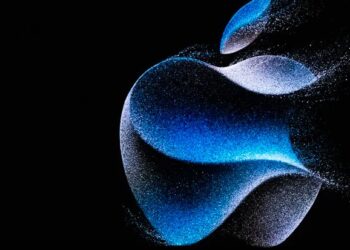 أبل تطور هاتف آيفون قابل للطي مع احتمال إطلاقه في 2026