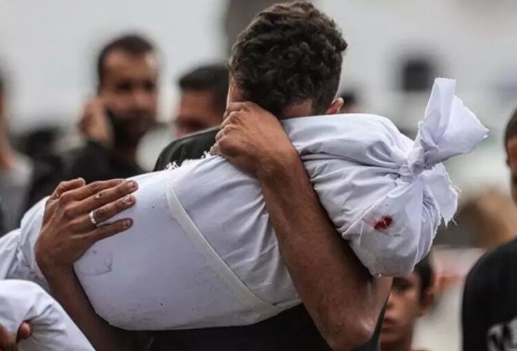 اليوم 288: مقتل 24 على الأقل بقصف مناطق متفرقة من قطاع غزة