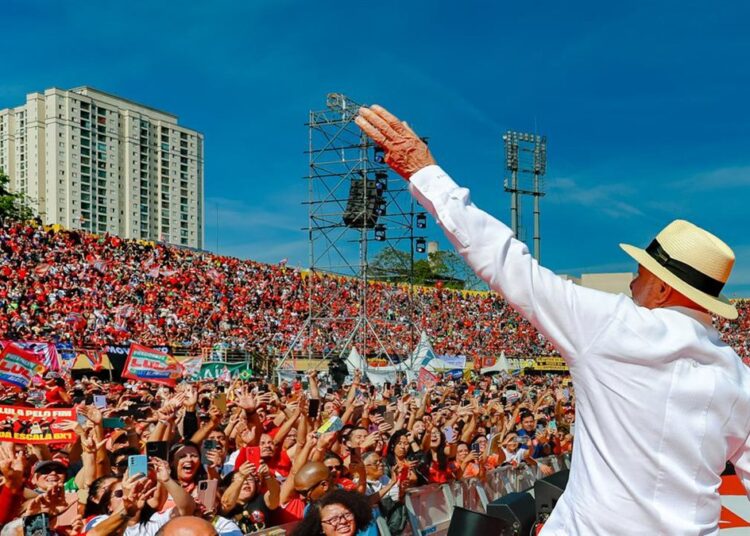 Lula waves to supporters at a Brazil election campaign rally in Sao Bernardo do Campo