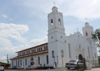 Penonomé cathedral with its two white bell towers, seen before the Panama earthquake