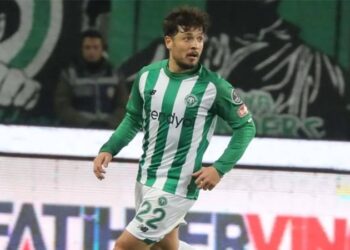 Konyaspor, dürüstlük yapan futbolcusunu cezalandırdı