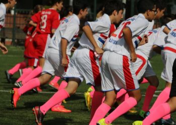 İddia: Musevi Lisesi’ne gol atan öğrenciler Nazi selamı verdi