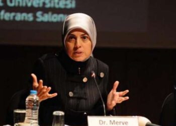 Merve Kavakçı görevden alındı: Milletvekili mi olacak?