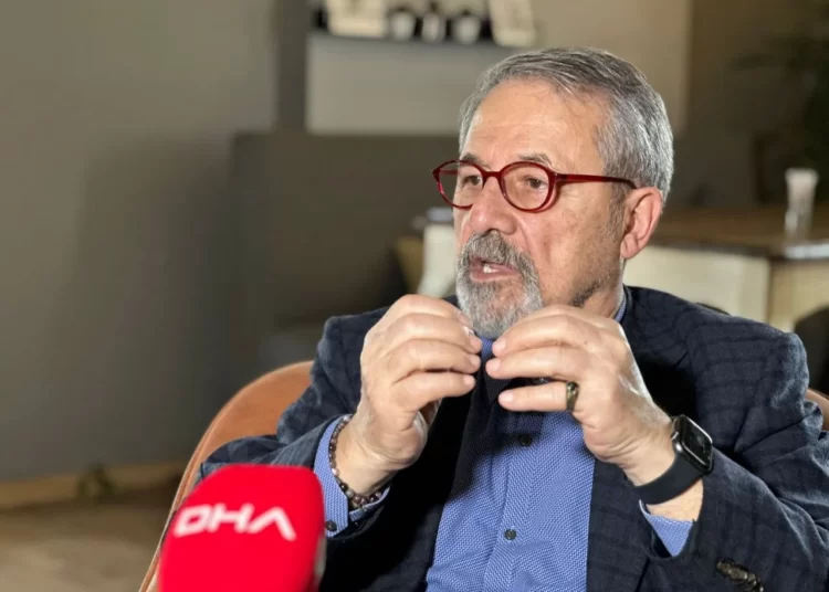 Naci Görür: Marmara'da iki fay kırılırsa deprem 7,5, ve 7,6'yı bulabilir 1 Naci Görür: Marmara’da iki fay kırılırsa deprem 7,5, ve 7,6’yı bulabilir