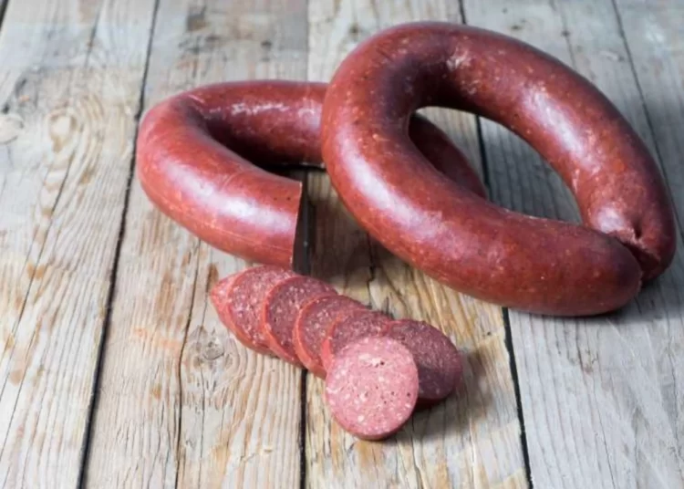 Bakanlık açıkladı, sucuğun içerisinden kanatlı eti ve sakatat çıktı 1 Denetimde ortaya çıktı: Sucuğu soyadan üretiyorlar