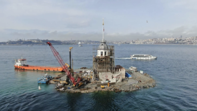 Restorasyondaki Kız Kulesi'nin kubbesi göründü 2 Restorasyondaki Kız Kulesi'nin kubbesi göründü