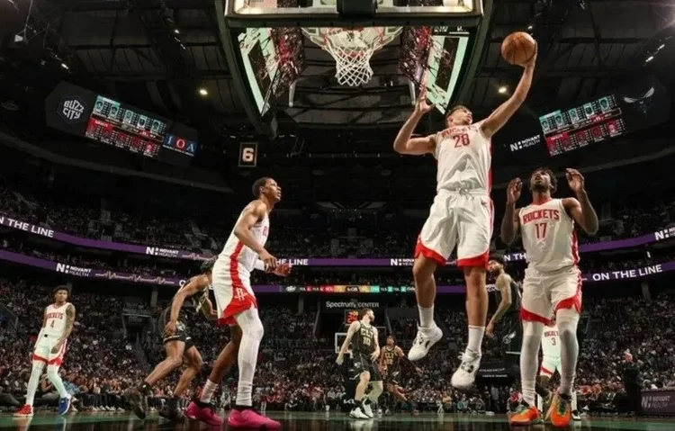 Alperen Şengün'den NBA'de kariyer rekoru 1 Alperen Şengün’den NBA’de kariyer rekoru