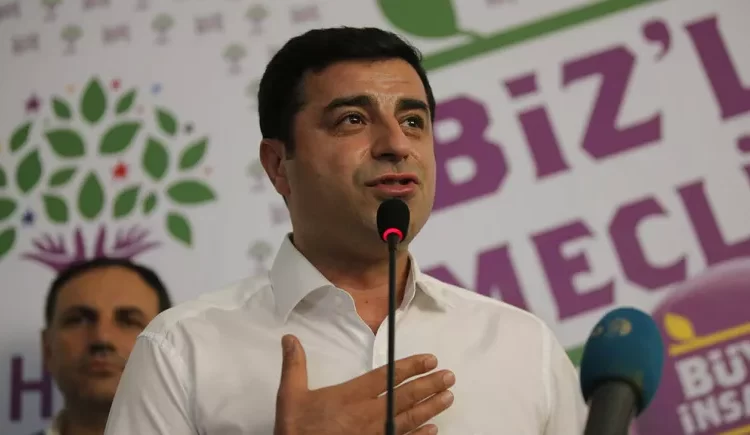 Demirtaş: PKK'nın silah bırakması için elimizden geleni yapacağız 1 Demirtaş: PKK’nın silah bırakması için elimizden geleni yapacağız
