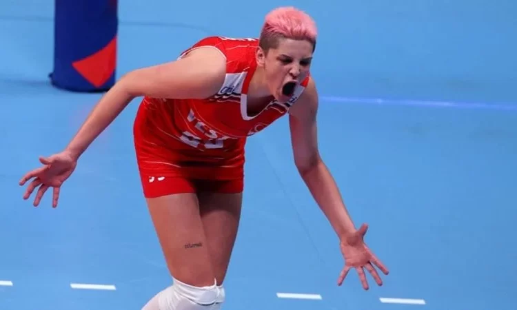 Milli voleybolcu Ebrar Karakurt, kulübünün başkanı ile kavga etti