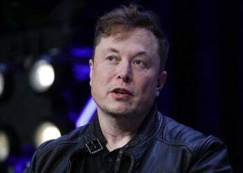 Elon Musk’ın serveti 24 saatte 13 milyar dolar eridi