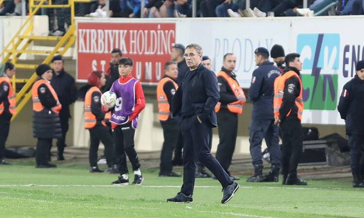 Alanyaspor'da Ersun Yanal ile yollar ayrıldı 1 Alanyaspor’da Ersun Yanal ile yollar ayrıldı