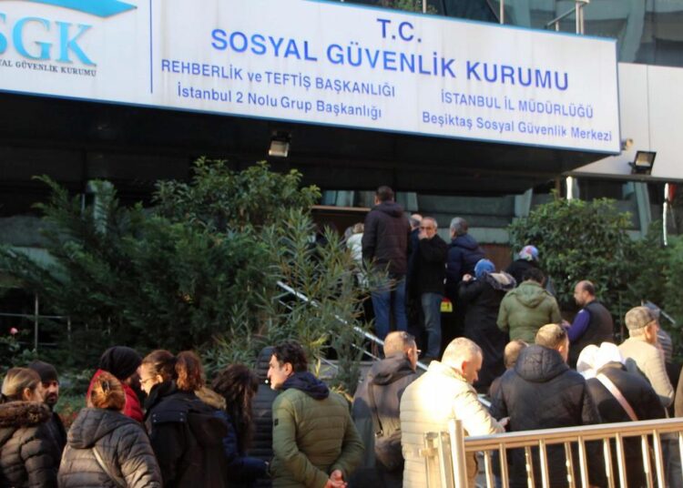 EYT’de maaş krizi: Bir milyondan fazla kişi ödeme bekliyor