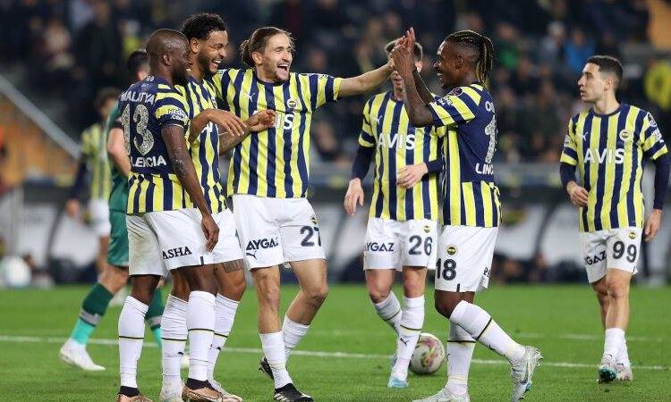 Fenerbahçe, İstanbulspor'u ağırlıyor 1 Fenerbahçe, İstanbulspor’u ağırlıyor