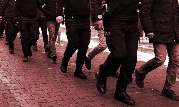 Diyarbakır’da gazetecilere ve sanatçılara operasyon: 150’den fazla gözaltı