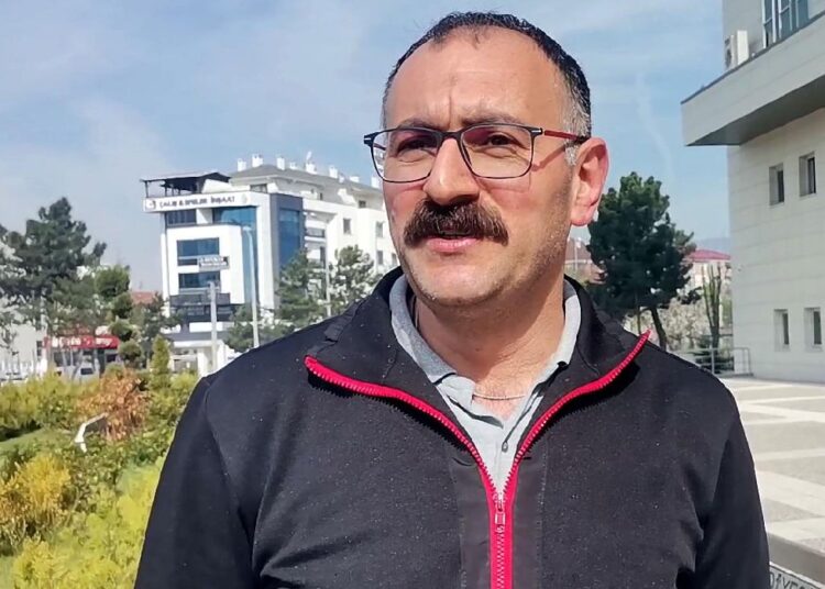İsmi yüzünden başına gelmeyen kalmadı 1 İsmi yüzünden başına gelmeyen kalmadı