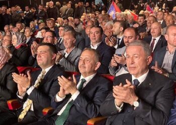 Akşener’in danışmanı, İYİ Parti’den aday olamayınca AK Parti’ye katıldı
